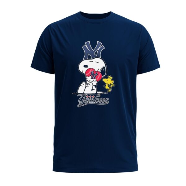 New York Yankees Snoopy Hug Heart Baseball NYY Shirt 4